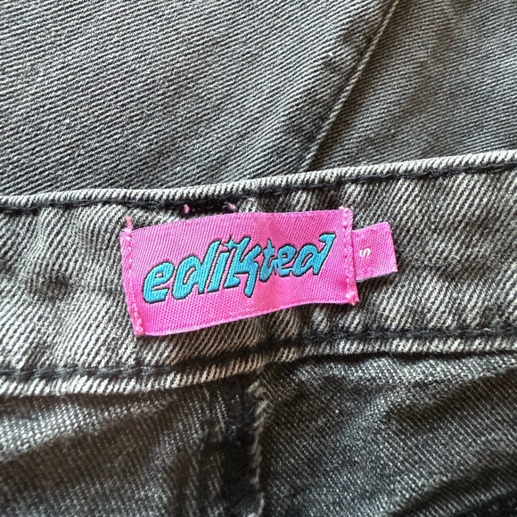 Edikted Raelynn Low Rise Jeans - Picture 5 of 5